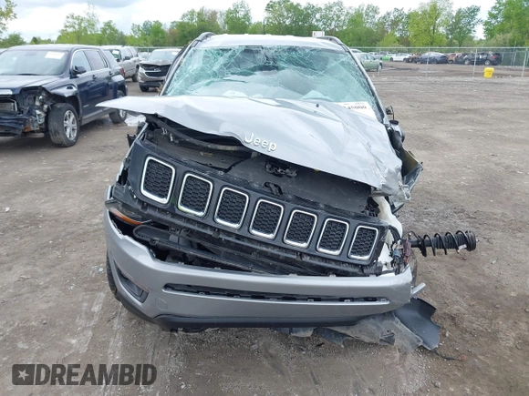 2020 Jeep Compass Latitude z VIN 3C4NJDBB9LT252474, wystawiony jako IAAI lot #42245000 z przebiegiem 62 186 mil mil oraz . Historia ofert i sprzedaży dostępna na DreamBid. Obrazek 6.