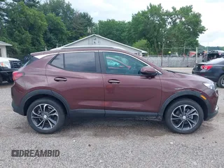 2022 Buick Encore GX Select с VIN KL4MMDSL9NB045853, выставлен на аукционе IAAI как лот 42613332 с пробегом 6 149 миль миль и . История ставок и продаж доступна на DreamBid. Изображение 13.