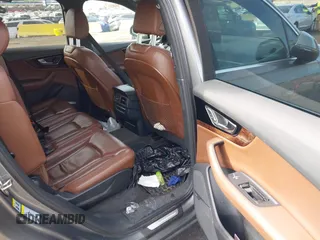 2017 Audi Q7 Premium Plus with VIN WA1LAAF75HD018870, listed as a IAAI auction lot 41988405 with 84,897 mi miles. Bid and sale history available at carsss.com. Image 8.