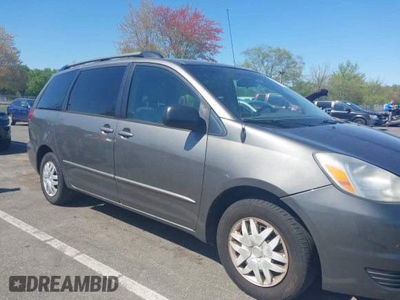 2004 Toyota Sienna CE with VIN 5TDZA23C74S169294, listed as a IAAI auction lot 42135464 with 199,312 mi miles. Bid and sale history available at carsss.com. Image 6.