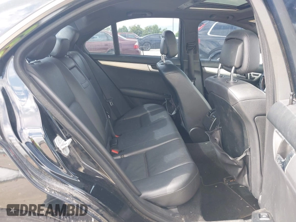 2013 Mercedes-Benz C 300 Sport с VIN WDDGF8AB0DR296995, выставлен на аукционе IAAI как лот 42663030 с пробегом 140 805 миль миль и . История ставок и продаж доступна на DreamBid. Изображение 8.