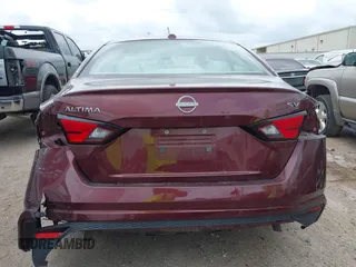 2024 Nissan Altima SV with VIN 1N4BL4DV1RN323542, listed as a IAAI auction lot 42137668 with 36,249 mi miles and . Bid and sale history available at carsss.com. Image 16.