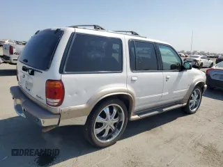 2000 Ford Explorer Eddie Bauer с VIN 1FMDU84P2YZB86557, выставлен на аукционе Copart как лот 59590365 с пробегом 140 872 миль миль и Списание • Salvage title. История ставок и продаж доступна на DreamBid. Изображение 3.
