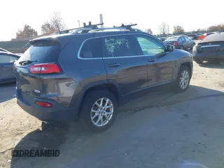 2016 Jeep Cherokee Latitude z VIN 1C4PJMCS1GW242738, wystawiony jako IAAI lot #40765174 z przebiegiem 33 196 mil mil oraz . Historia ofert i sprzedaży dostępna na DreamBid. Obrazek 4.