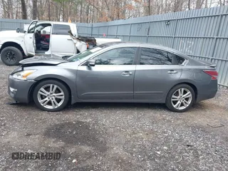 2015 Nissan Altima SL with VIN 1N4BL3AP3FC454656, listed as a IAAI auction lot 41901757 with 107,491 mi miles and . Bid and sale history available at carsss.com. Image 14.
