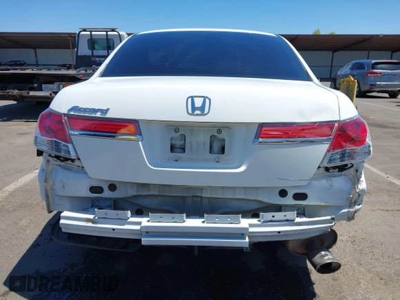 2011 Honda Accord EX z VIN 1HGCP2F72BA136850, wystawiony jako IAAI lot #42316773 z przebiegiem 154 168 mil mil oraz . Historia ofert i sprzedaży dostępna na DreamBid. Obrazek 6.