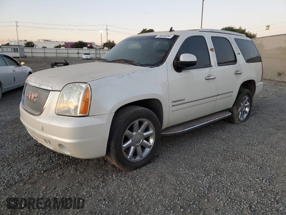 2014 GMC Yukon Denali z VIN 1GKS1EEF7ER180648, wystawiony jako Copart lot #79656084 z przebiegiem Nie podano mil oraz Szkoda całkowita • Salvage title. Historia ofert i sprzedaży dostępna na DreamBid. Obrazek 1.