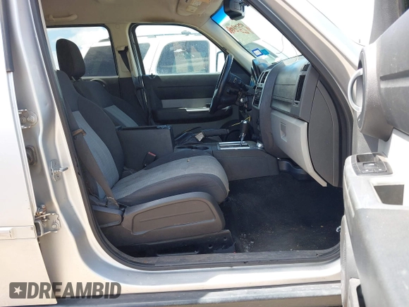 2008 Dodge Nitro SLT with VIN 1D8GT58KX8W100870, listed as a IAAI auction lot 42520804 with 167,043 mi miles and . Bid and sale history available at DreamBid. Image 5.