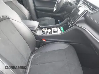 2025 Jeep Grand Cherokee Laredo z VIN 1C4RJHAG5S8657198, wystawiony jako IAAI lot #42146067 z przebiegiem 5186 mil mil oraz . Historia ofert i sprzedaży dostępna na DreamBid. Obrazek 5.