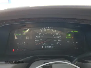 1999 Lincoln Town Car Executive z VIN 1LNHM81W8XY713650, wystawiony jako Copart lot #42335925 z przebiegiem 138 231 mil mil oraz Szkoda całkowita • Salvage title. Historia ofert i sprzedaży dostępna na DreamBid. Obrazek 9.