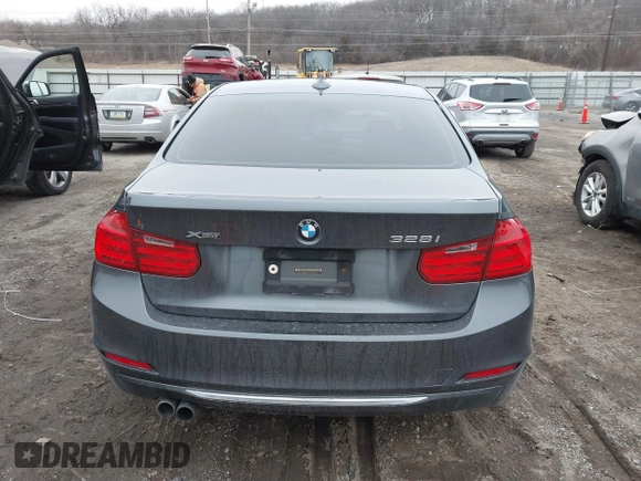 2013 BMW 3 Series 328i xDrive with VIN WBA3B5G50DNS02204, listed as a IAAI auction lot 41522572 with 1 mi miles. Bid and sale history available at carsss.com. Image 16.