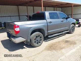 2018 Toyota Tundra 2WD SR5 with VIN 5TFEY5F19JX229779, listed as a IAAI auction lot 41718984 with 272,351 mi miles. Bid and sale history available at carsss.com. Image 4.
