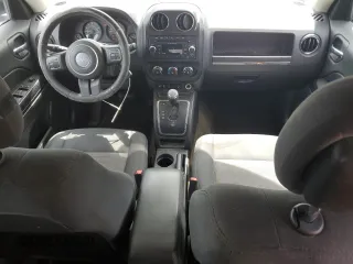 2014 Jeep Patriot Latitude with VIN 1C4NJRFBXED846992, listed as a Copart auction lot 60405735 with 93,779 mi miles and Clean title. Bid and sale history available at DreamBid. Image 8.