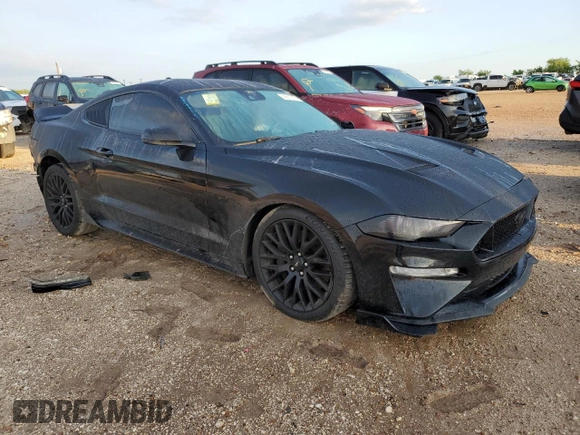 2021 Ford Mustang GT z VIN 1FA6P8CF6M5133204, wystawiony jako Copart lot #54381995 z przebiegiem 73 011 mil mil oraz Szkody całkowita. Historia ofert i sprzedaży dostępna na DreamBid. Obrazek 4.