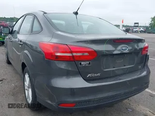 2015 Ford Focus SE с VIN 1FADP3F2XFL353236, выставлен на аукционе IAAI как лот 42258202 с пробегом 28 606 миль миль и . История ставок и продаж доступна на DreamBid. Изображение 3.