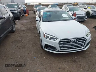 2018 Audi A5 Sportback Prestige z VIN WAUFNCF55JA008328, wystawiony jako IAAI lot #41107462 z przebiegiem 20 600 mil mil oraz . Historia ofert i sprzedaży dostępna na DreamBid. Obrazek 1.