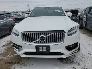 2023 Volvo XC90 Plus with VIN YV4062PN0P1918974, listed as a Copart auction lot 41789315 with 18,157 mi miles and Salvage Title. Bid and sale history available at carsss.com. Image 5.