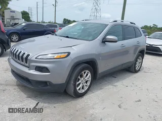 2018 Jeep Cherokee Latitude Plus with VIN 1C4PJLLB0JD534992, listed as a IAAI auction lot 42212429 with 125,928 mi miles and . Bid and sale history available at carsss.com. Image 2.