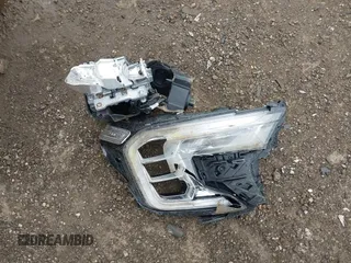 2024 GMC Terrain SLT z VIN 3GKALVEG3RL379434, wystawiony jako IAAI lot #42232120 z przebiegiem 3266 mil mil oraz . Historia ofert i sprzedaży dostępna na DreamBid. Obrazek 12.