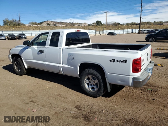 2006 Dodge Dakota SLT with VIN 1D7HW42K86S609668, listed as a Copart auction lot 80587354 with 238,688 mi miles and Salvage Title. Bid and sale history available at carsss.com. Image 2.