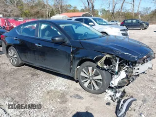 2022 Nissan Altima 2.5 SV with VIN 1N4BL4DV6NN320677, listed as a IAAI auction lot 41636623 with 65,696 mi miles. Bid and sale history available at carsss.com. Image 1.