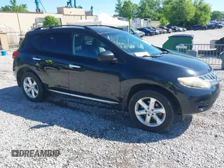 2009 Nissan Murano S z VIN JN8AZ18W89W125660, wystawiony jako IAAI lot #42307546 z przebiegiem 158 372 mil mil oraz . Historia ofert i sprzedaży dostępna na DreamBid. Obrazek 1.