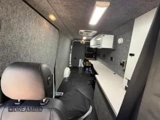 2022 Mercedes-Benz Sprinter with VIN W1Y4ECVY0NT105206, listed as a Copart auction lot 52155085 with 12,000 mi miles and Clean Title. Bid and sale history available at DreamBid. Image 6.