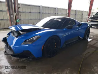 2022 Maserati MC20 z VIN ZAM24BXA2N0383787, wystawiony jako Copart lot #45825114 z przebiegiem 9395 mil mil oraz . Historia ofert i sprzedaży dostępna na DreamBid. Obrazek 1.