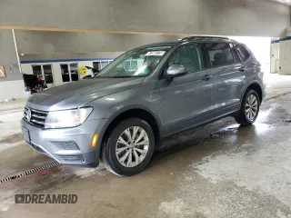 2020 Volkswagen Tiguan S z VIN 3VV0B7AX2LM122621, wystawiony jako Copart lot #57382275 z przebiegiem 97 792 mil mil oraz Czysty tytuł • Clean title. Historia ofert i sprzedaży dostępna na DreamBid. Obrazek 1.
