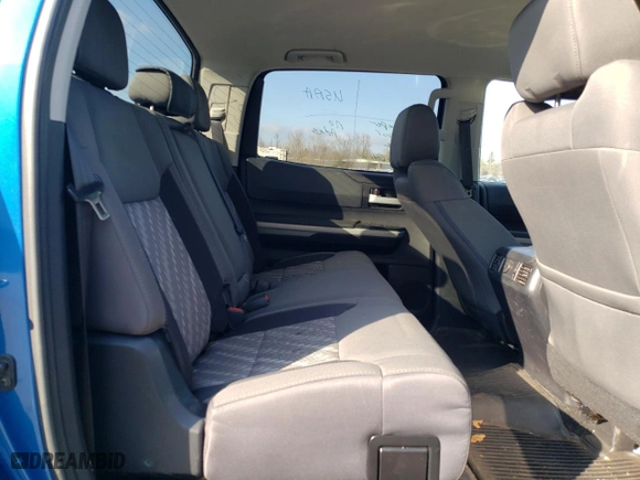 2018 Toyota Tundra 4WD SR5 with VIN 5TFDY5F12JX733246, listed as a Copart auction lot 42577225 with 92,618 mi miles and Salvage Title. Bid and sale history available at carsss.com. Image 10.
