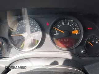 2015 Jeep Patriot High Altitude z VIN 1C4NJRFB7FD417374, wystawiony jako IAAI lot #42439846 z przebiegiem 140 000 mil mil oraz . Historia ofert i sprzedaży dostępna na DreamBid. Obrazek 7.