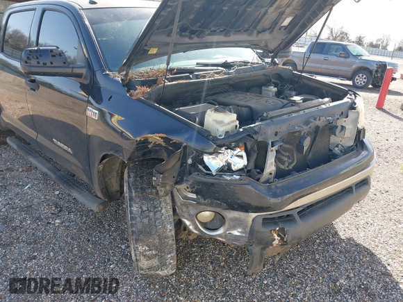 2013 Toyota Tundra 4WD Truck with VIN 5TFDW5F17DX275780, listed as a IAAI auction lot 41710728 with 160,298 mi miles. Bid and sale history available at carsss.com. Image 12.
