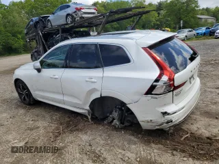 2019 Volvo XC60 R-Design z VIN LYVA22RMXKB234121, wystawiony jako Copart lot #57457405 z przebiegiem 93 792 mil mil oraz Szkoda całkowita • Salvage title. Historia ofert i sprzedaży dostępna na DreamBid. Obrazek 2.