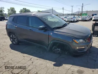 2018 Jeep Compass Trailhawk z VIN 3C4NJDDB0JT130449, wystawiony jako Copart lot #57486015 z przebiegiem 87 318 mil mil oraz Szkoda całkowita • Salvage title. Historia ofert i sprzedaży dostępna na DreamBid. Obrazek 4.