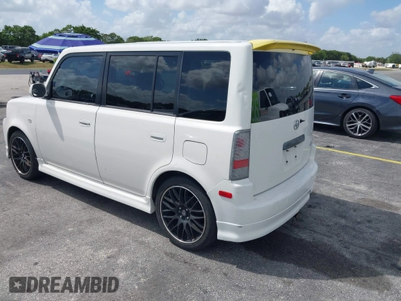 2006 Scion xB with VIN JTLKT324764043242, listed as a IAAI auction lot 41935037 with 180,799 mi miles. Bid and sale history available at carsss.com. Image 3.