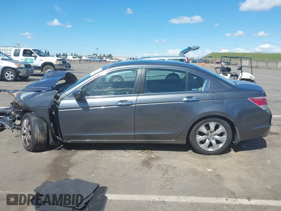 2008 Honda Accord EX-L z VIN 1HGCP36818A073425, wystawiony jako IAAI lot #41939118 z przebiegiem Nie podano mil oraz . Historia ofert i sprzedaży dostępna na DreamBid. Obrazek 14.