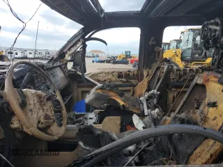 2015 Ford F-250 Lariat z VIN 1FT7W2B65FEA81695, wystawiony jako Copart lot #63207315 z przebiegiem Nie podano mil oraz Szkoda całkowita • Salvage title. Historia ofert i sprzedaży dostępna na DreamBid. Obrazek 7.