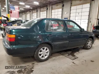 1998 Volkswagen Jetta z VIN 3VWSA81H5WM126169, wystawiony jako Copart lot #84884894 z przebiegiem 32 759 mil mil oraz Czysty tytuł • Clean title. Historia ofert i sprzedaży dostępna na DreamBid. Obrazek 3.