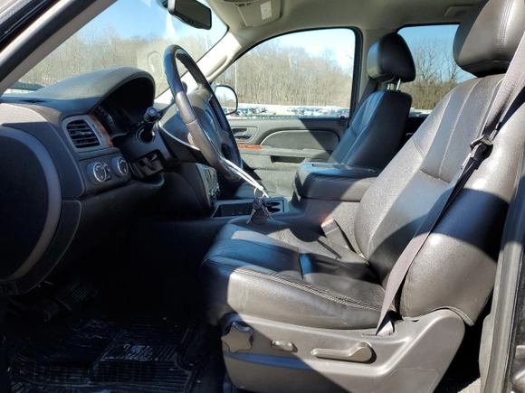 2013 GMC Yukon XL SLT with VIN 1GKS2KE71DR169079, listed as a Copart auction lot 47701385 with 280,893 mi miles and Clean Title. Bid and sale history available at carsss.com. Image 7.