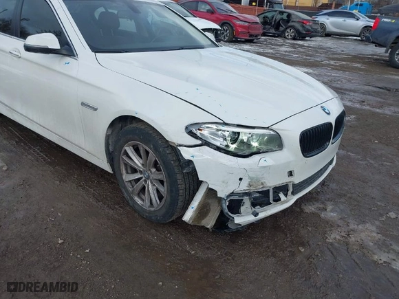 2015 BMW 5 Series 528i xDrive with VIN WBA5A7C52FD623251, listed as a IAAI auction lot 41441702 with 117,634 mi miles. Bid and sale history available at carsss.com. Image 6.