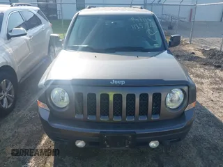 2016 Jeep Patriot Sport SE with VIN 1C4NJPBA0GD727725, listed as a IAAI auction lot 42571284 with 148,748 mi miles and . Bid and sale history available at DreamBid. Image 6.