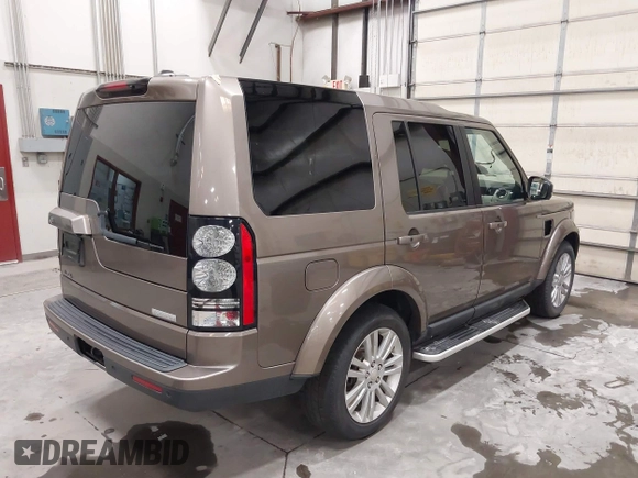 2015 Land Rover LR4 Lux with VIN SALAK2V66FA747024, listed as a IAAI auction lot 40163537 with 82,658 mi miles and . Bid and sale history available at DreamBid. Image 4.