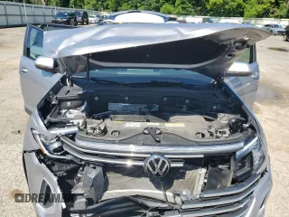 2024 Volkswagen Atlas SE z VIN 1V2JR2CA6RC538030, wystawiony jako Copart lot #58505685 z przebiegiem 32 613 mil mil oraz Szkoda całkowita • Salvage title. Historia ofert i sprzedaży dostępna na DreamBid. Obrazek 12.