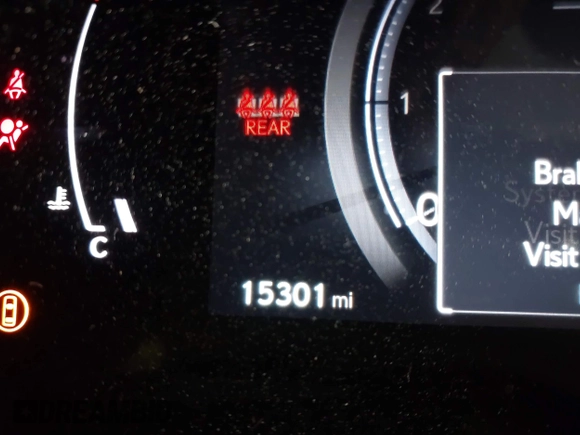 2024 Lexus RX 350 with VIN 2T2BAMCA8RC067896, listed as a IAAI auction lot 42329287 with 15,301 mi miles and . Bid and sale history available at DreamBid. Image 15.