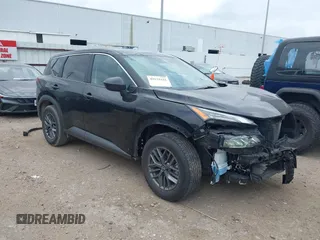 2024 Nissan Rogue S z VIN 5N1BT3AA3RC710526, wystawiony jako IAAI lot #42159442 z przebiegiem 25 558 mil mil oraz . Historia ofert i sprzedaży dostępna na DreamBid. Obrazek 1.