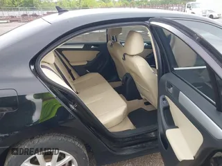 2013 Volkswagen Jetta SE с VIN 3VWDX7AJ8DM389404, выставлен на аукционе IAAI как лот 42357849 с пробегом 163 864 миль миль и . История ставок и продаж доступна на DreamBid. Изображение 8.