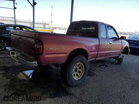 1998 Toyota Tacoma with VIN 4TAWN72N6WZ061060, listed as a Copart auction lot 49701815 with 215,295 mi miles and Clean Title. Bid and sale history available at DreamBid. Image 3.