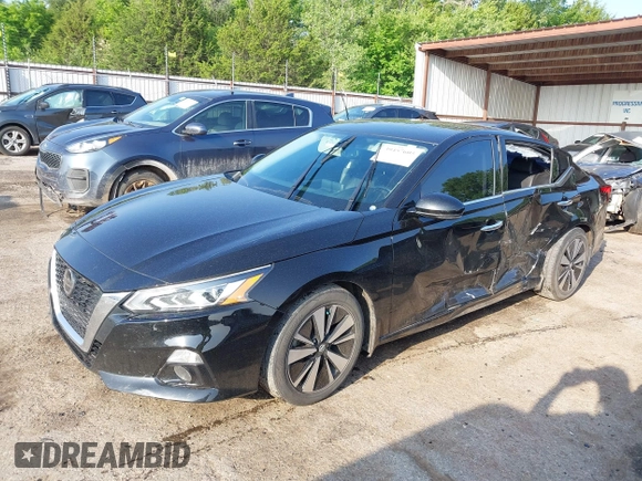 2019 Nissan Altima 2.5 SL with VIN 1N4BL4EVXKC120729, listed as a IAAI auction lot 39457605 with 132,189 mi miles. Bid and sale history available at carsss.com. Image 17.