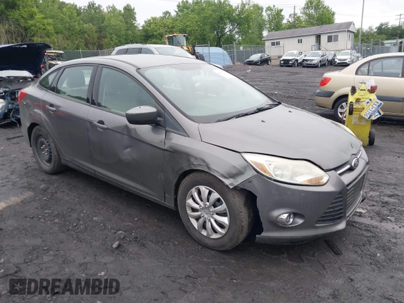 2012 Ford Focus SE z VIN 1FAHP3F29CL442731, wystawiony jako IAAI lot #42517796 z przebiegiem 148 728 mil mil oraz . Historia ofert i sprzedaży dostępna na DreamBid. Obrazek 1.