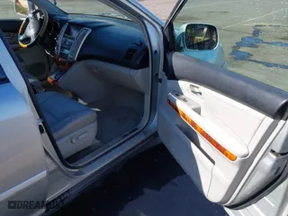 2005 Lexus RX 330 with VIN 2T2GA31U05C027884, listed as a IAAI auction lot 40676404 with 235,915 mi miles. Bid and sale history available at carsss.com. Image 5.